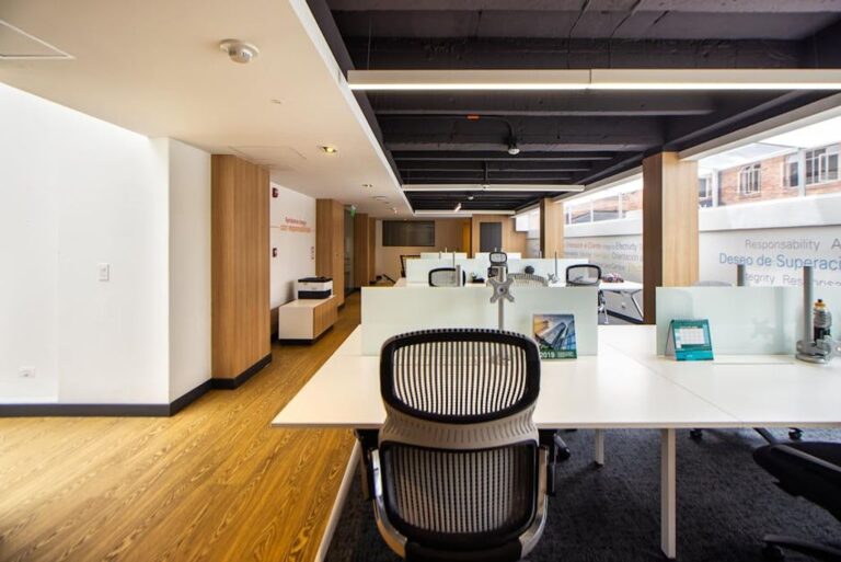 Glass partitions
